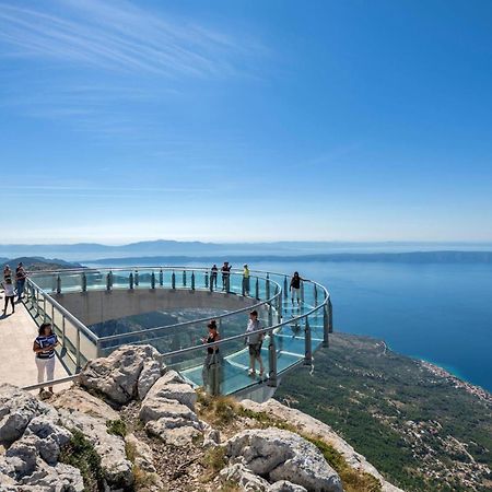 1 Bedroom Beautiful Apartment In Baška Voda المظهر الخارجي الصورة