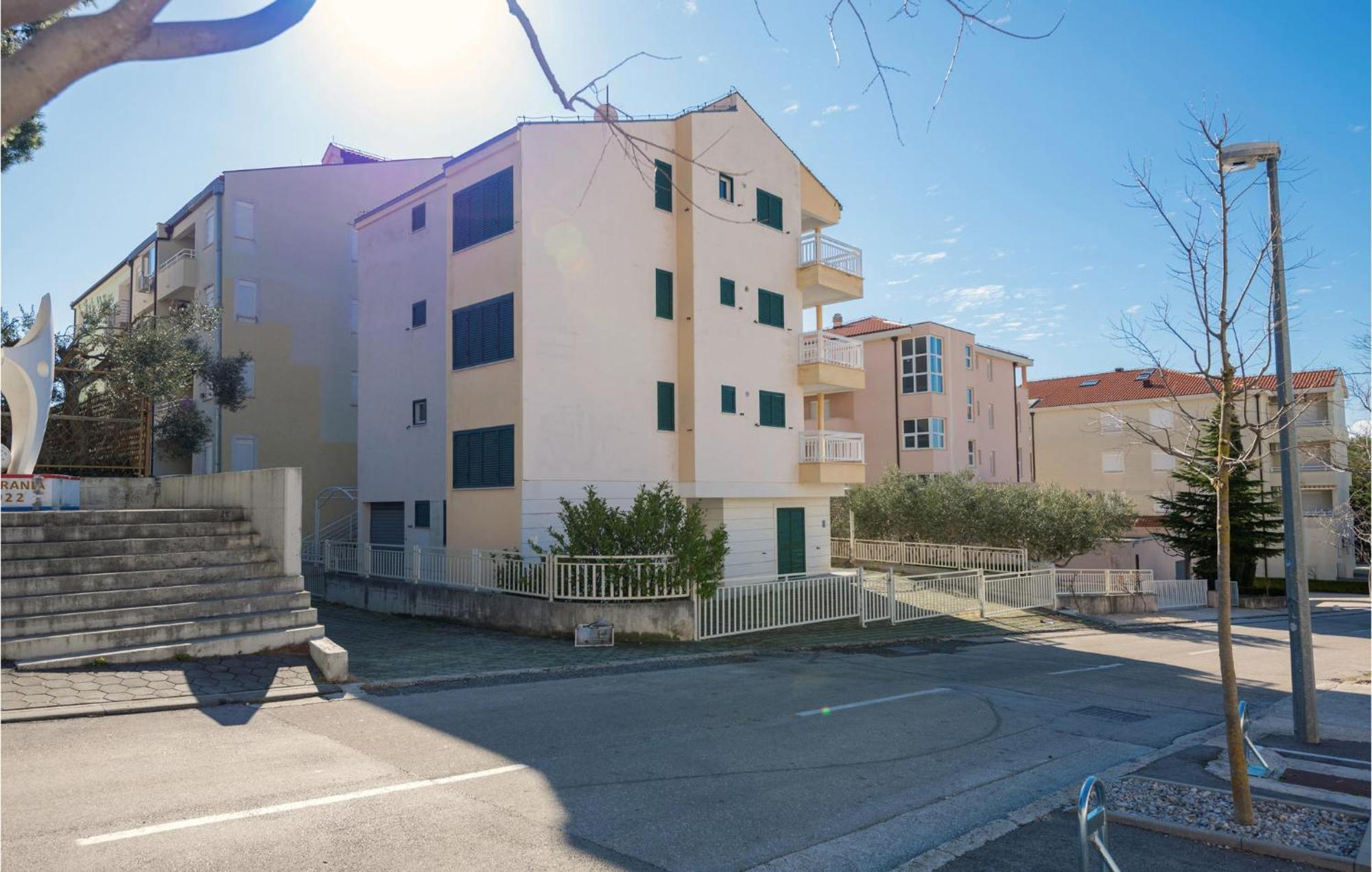 1 Bedroom Beautiful Apartment In Baška Voda المظهر الخارجي الصورة