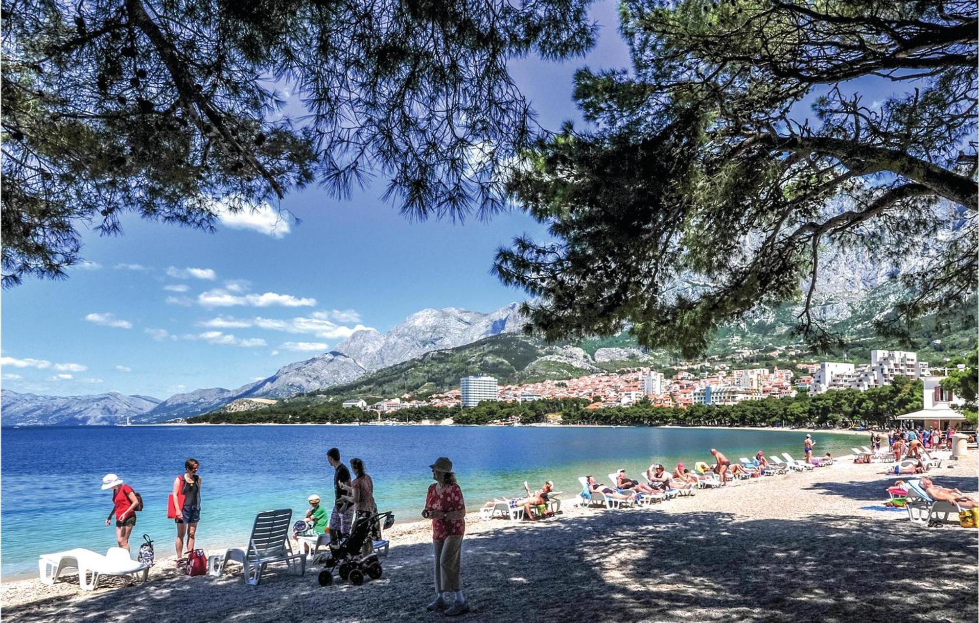 1 Bedroom Beautiful Apartment In Baška Voda المظهر الخارجي الصورة